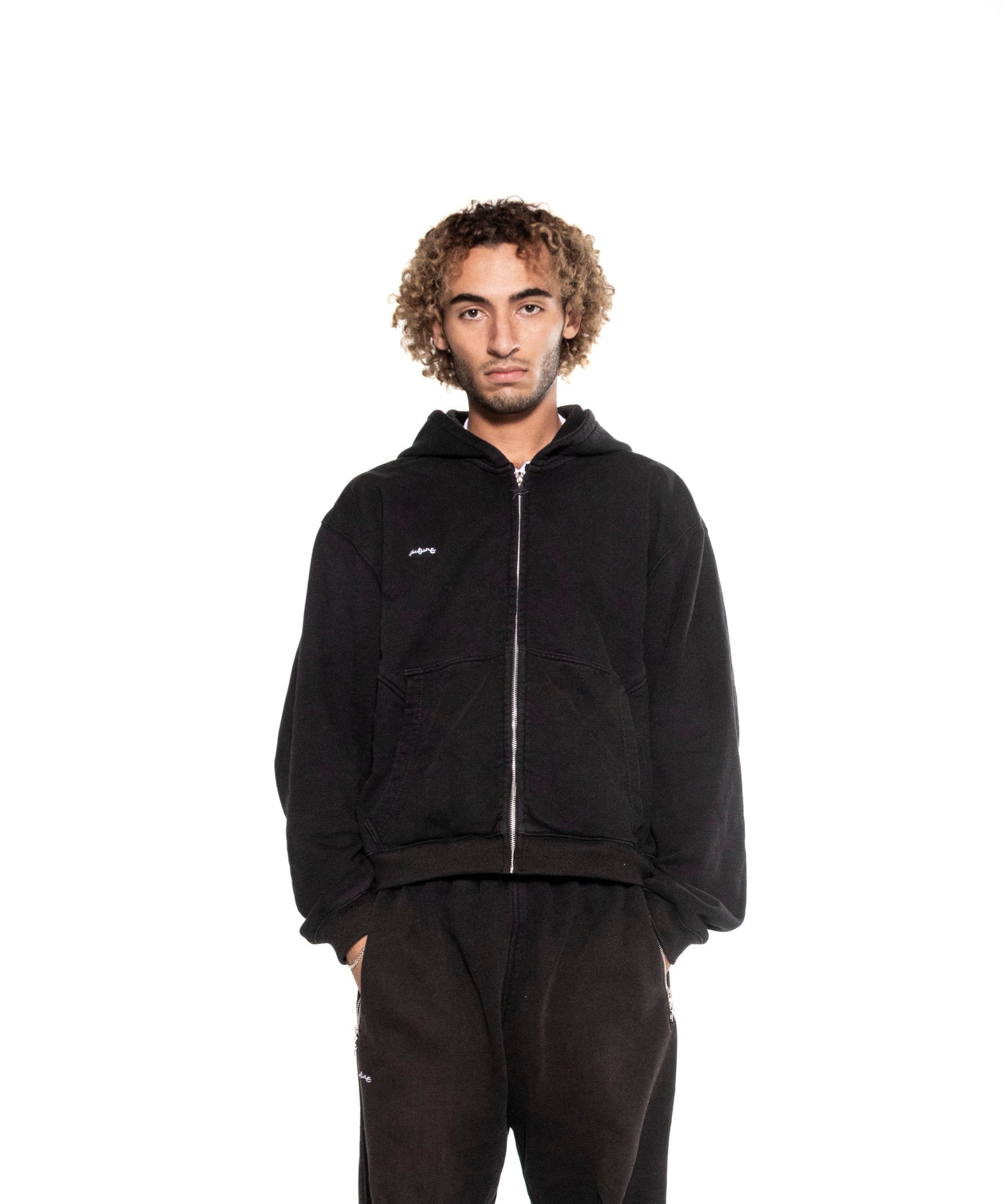 Essential zip noir